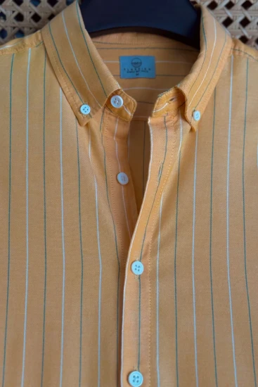 Honey Mustard With Thin White-Green Stripe