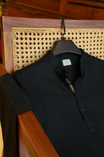 Textured Black Katua